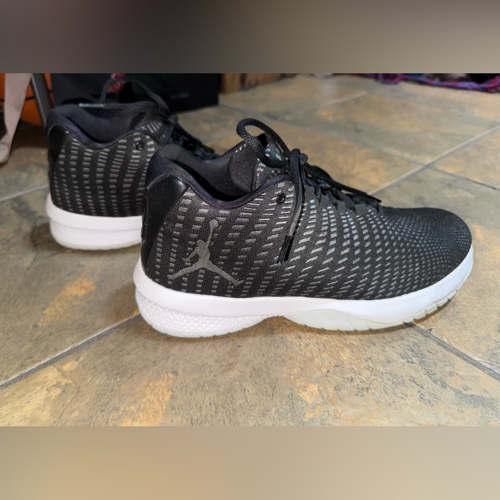 Men’s Jordan B.Fly Sz.10